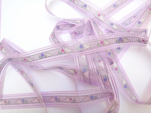 Art Deco Style Ribbon Lilac