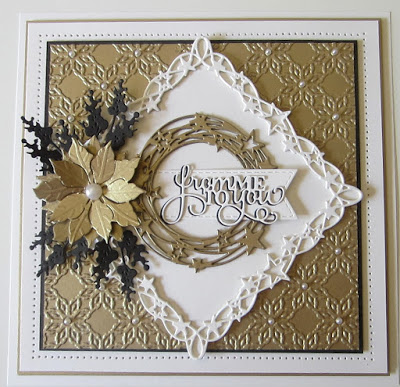 Christmas card with star wreath and frame dies